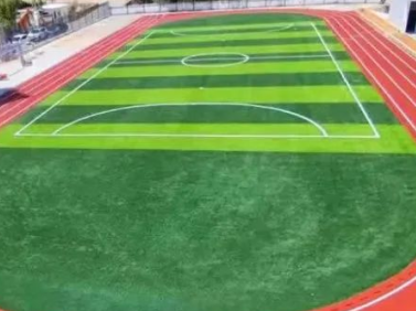 立美地板：校园运动场地材料全品类，适配多样运动需求