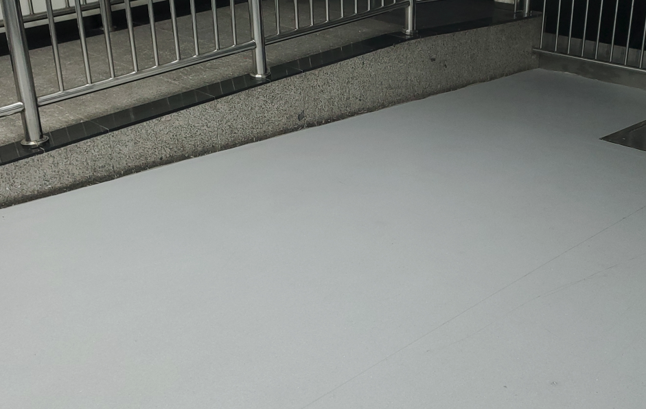 立美地板：PVC 地板商领衔，反装 / 墙装 / 地垫款拓展 PVC 地板应用场景​