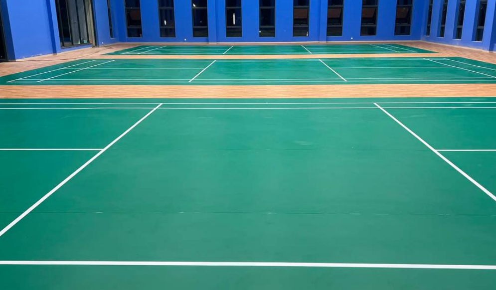 立美地板：塑胶跑道全类型覆盖，校园场景 + 多性能精准适配