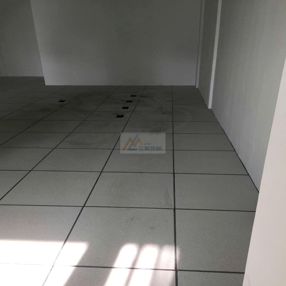 机房地板大面积铺设费用影响因素与行情参考
